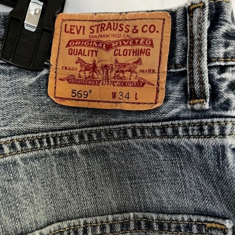 Levi Strauss Co 559 Loose Straight Denim‎ Jean Shorts Mens Size 34x1-Blue Washed - Picture 3 of 5